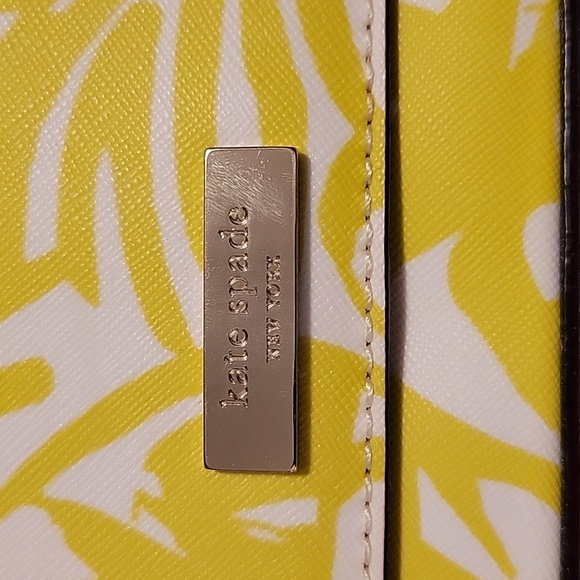 Kate Spade Crossbody - Picture 2 of 2